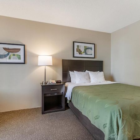 Quality Inn Portsmouth Room photo