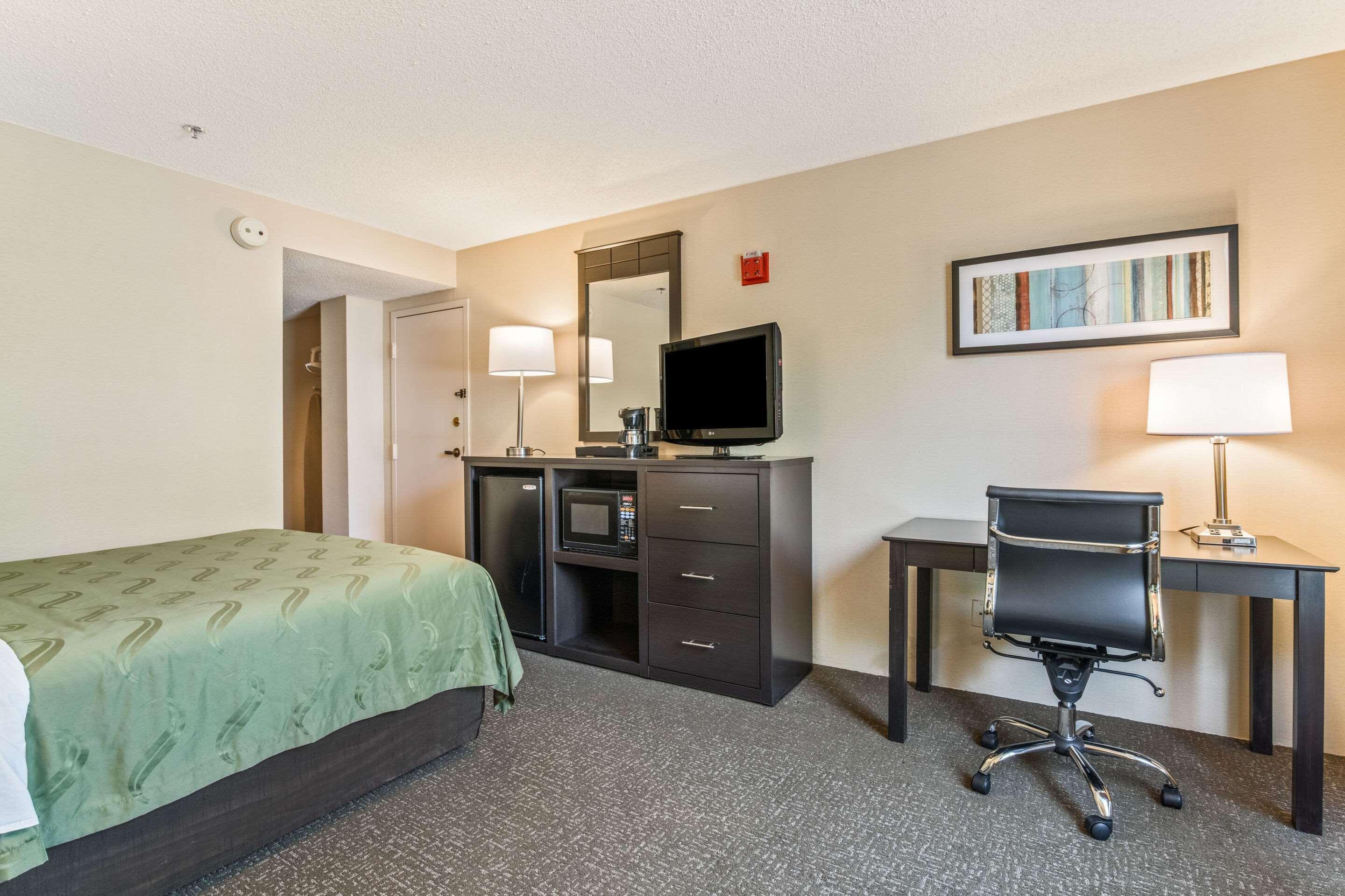 Quality Inn Portsmouth Exterior photo