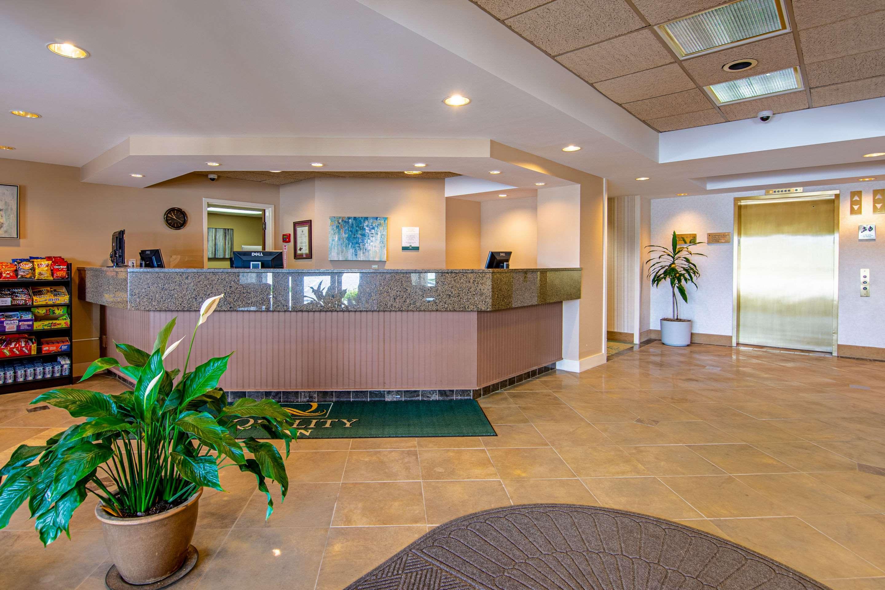Quality Inn Portsmouth Exterior photo
