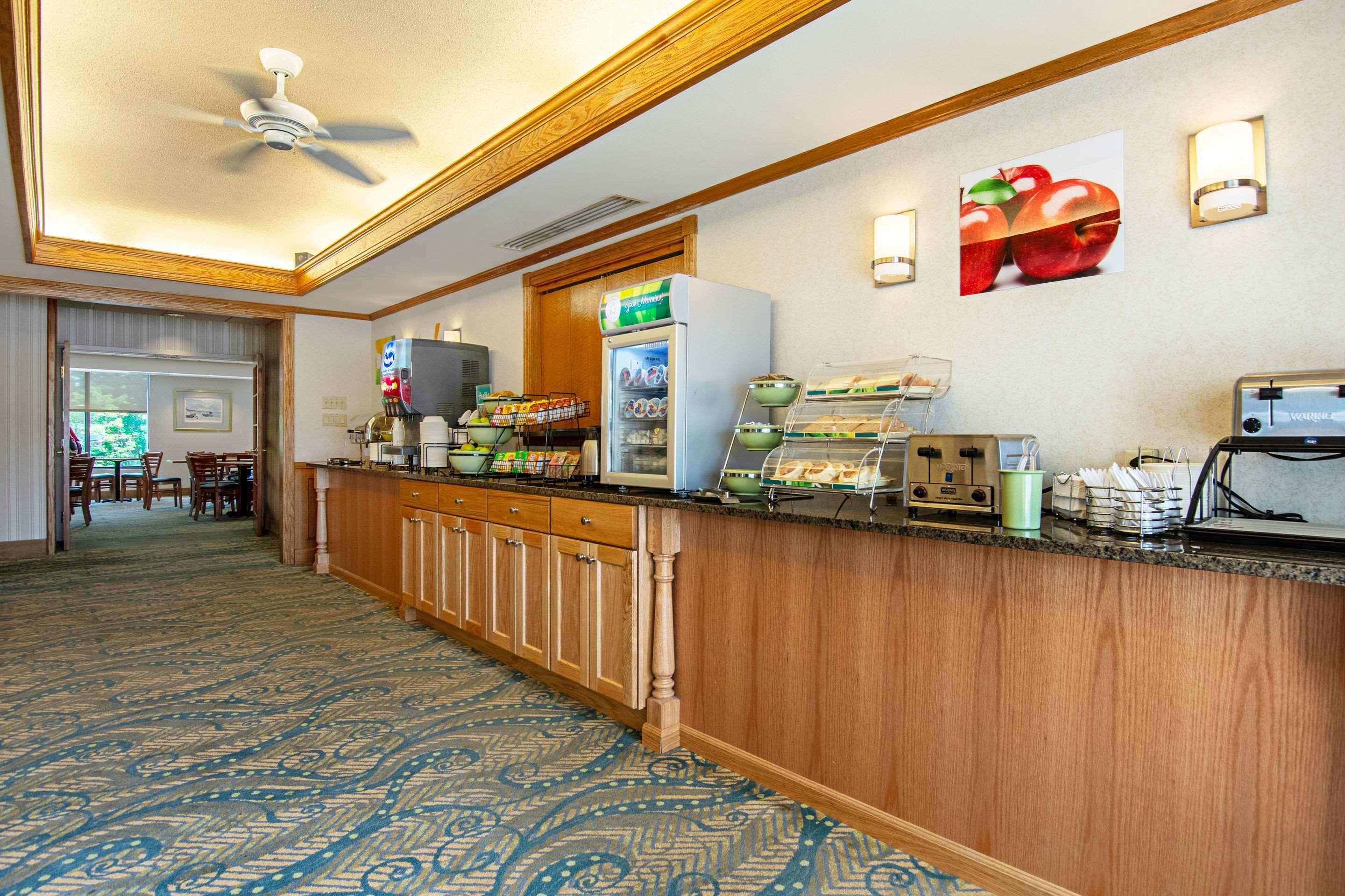 Quality Inn Portsmouth Exterior photo