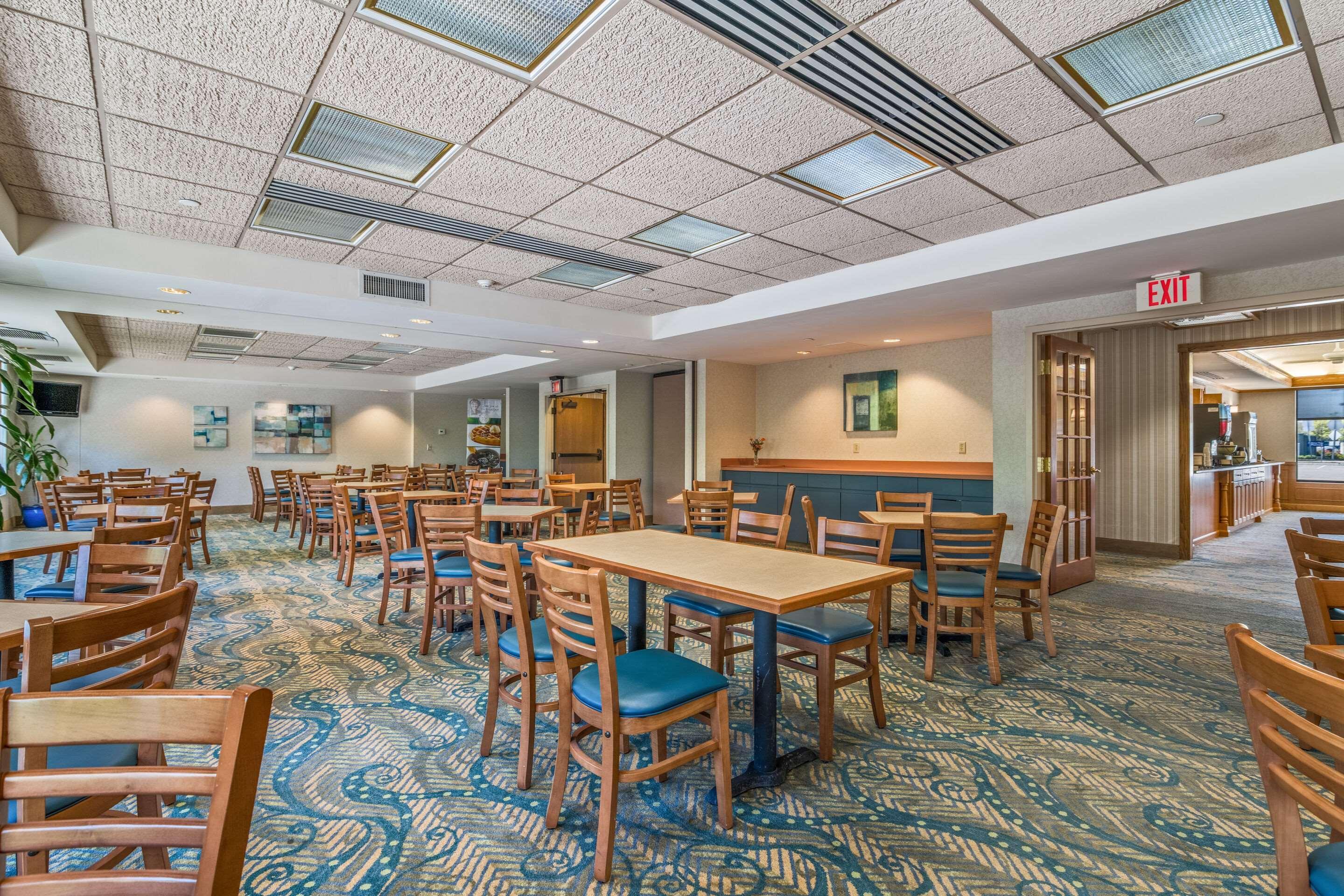 Quality Inn Portsmouth Exterior photo